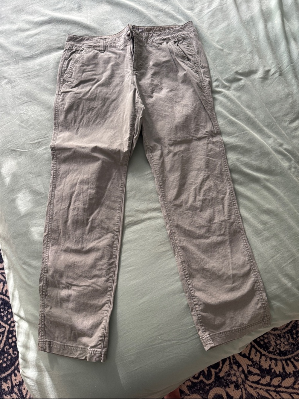 Eddie Bauer army green Women's Chinos - Straight Leg